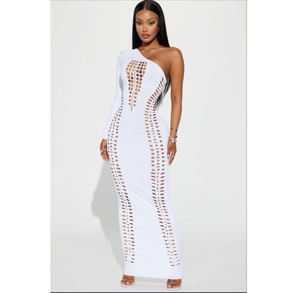 White maxi dress